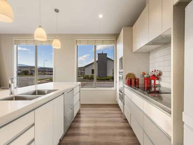 2 Weaver Close, Alexandra