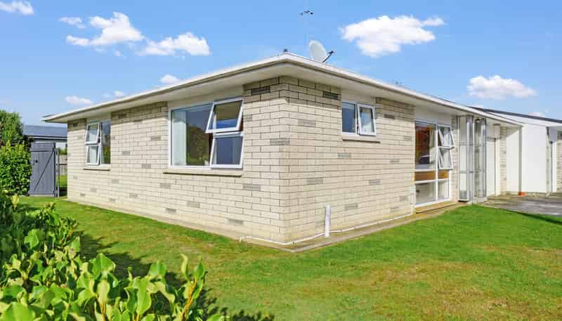 28A Wood Street, Takaro