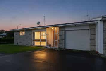28A Wood Street, Takaro