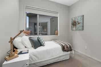 64A Peterhouse Street, Tawa