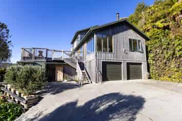 109 The Strand, Okarito