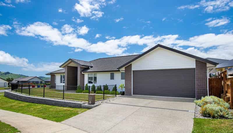 81 John Burke Drive, Aotea