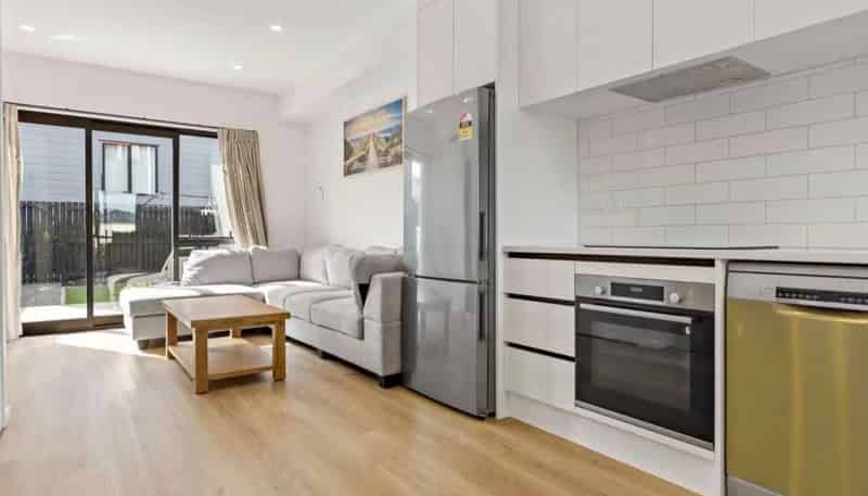 44 Whakatupu Road, Flat Bush