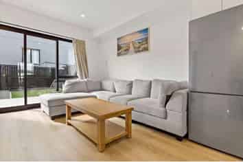 44 Whakatupu Road, Flat Bush