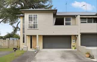 1 Blue Cedar Lane, Enderley
