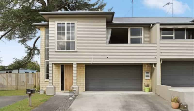 1 Blue Cedar Lane, Enderley