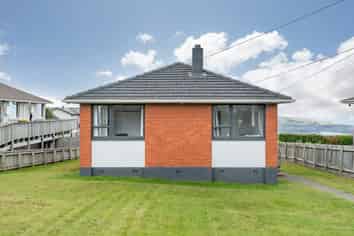 50 Saunders Street , Brockville