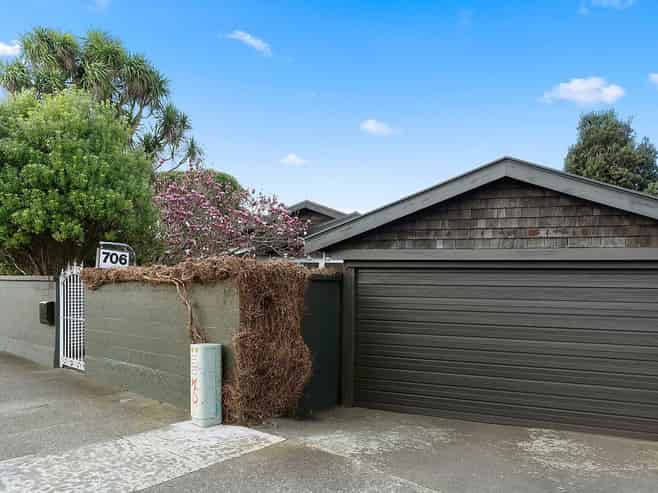 706 High Street, Boulcott