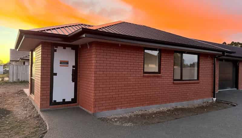 16 Bob Reid Crescent, Darfield