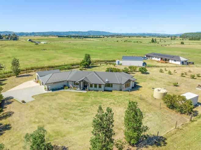 75 Aerodrome Road, Thornton