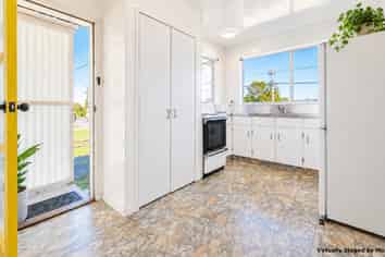 100A Brunton Crescent, Thames