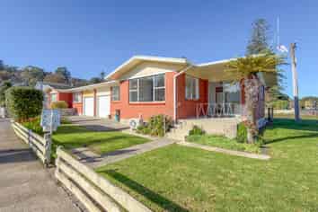 100A Brunton Crescent, Thames