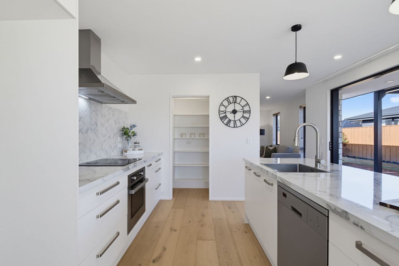 Come Home to Ridgeway Avenue – pohled 6