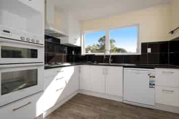 3 Pavola Grove, Bayview