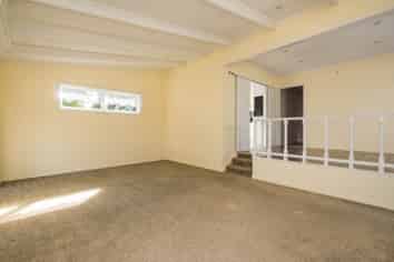 3 Pavola Grove, Bayview