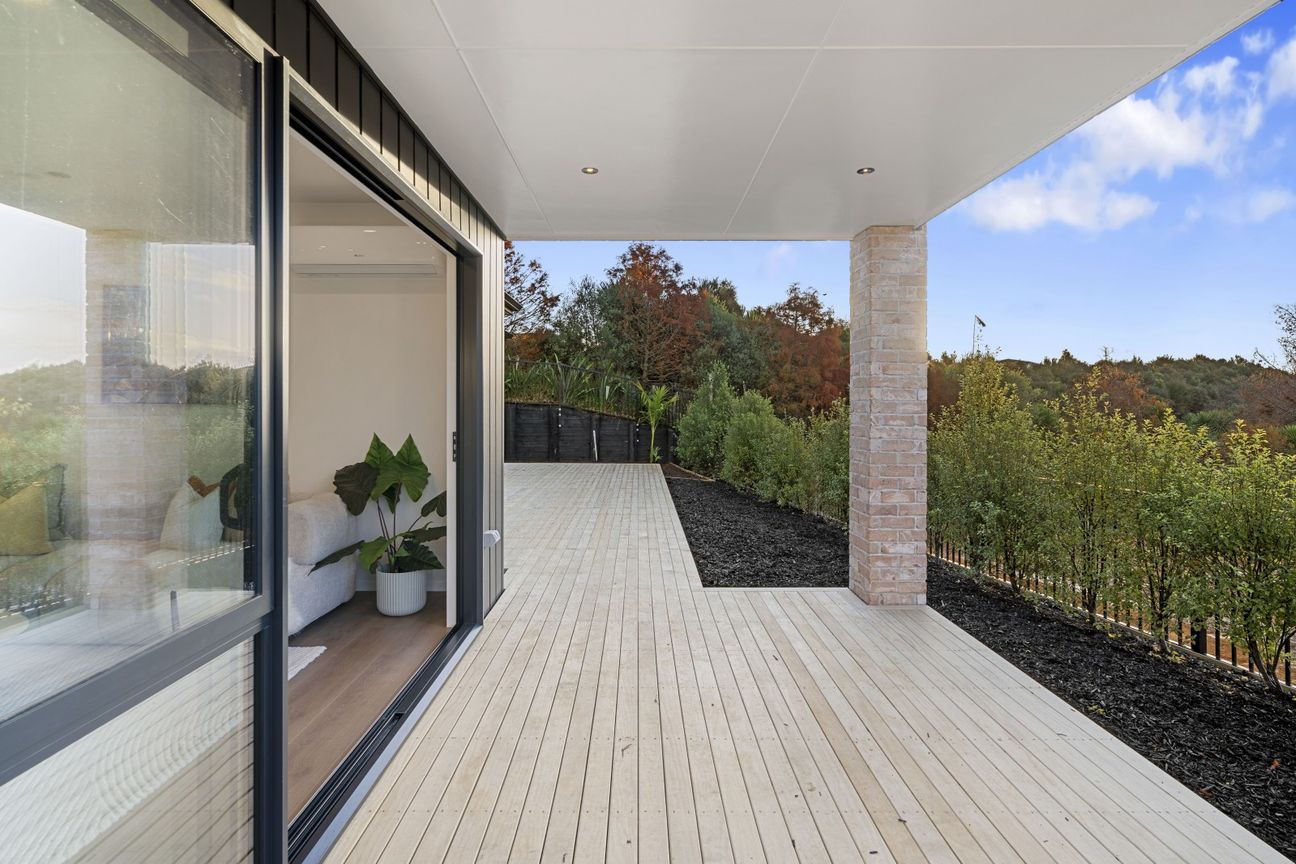 Welcome to a home that makes a success statement - Więcej
