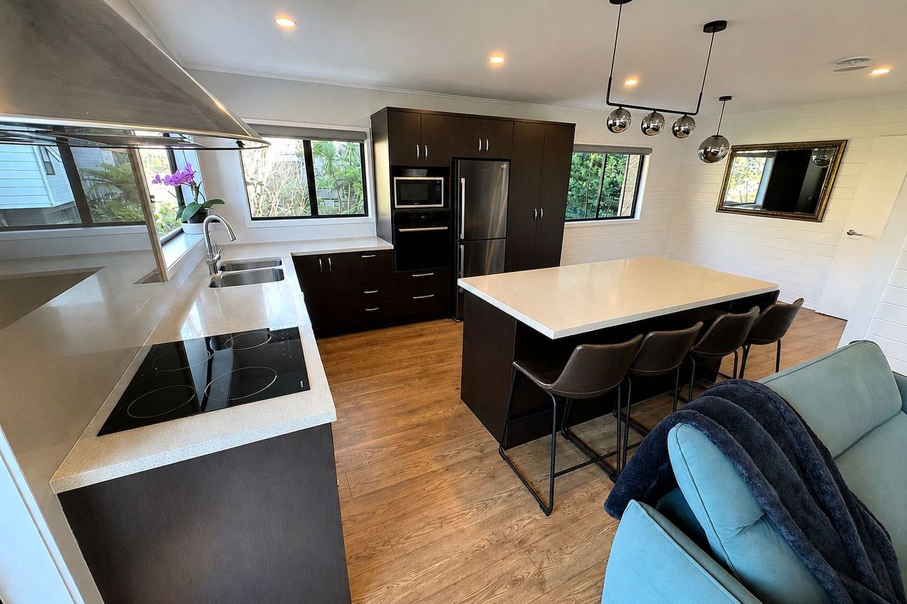 Luxury 5-bedroom House in Rangitoto College Zone - Widok 6