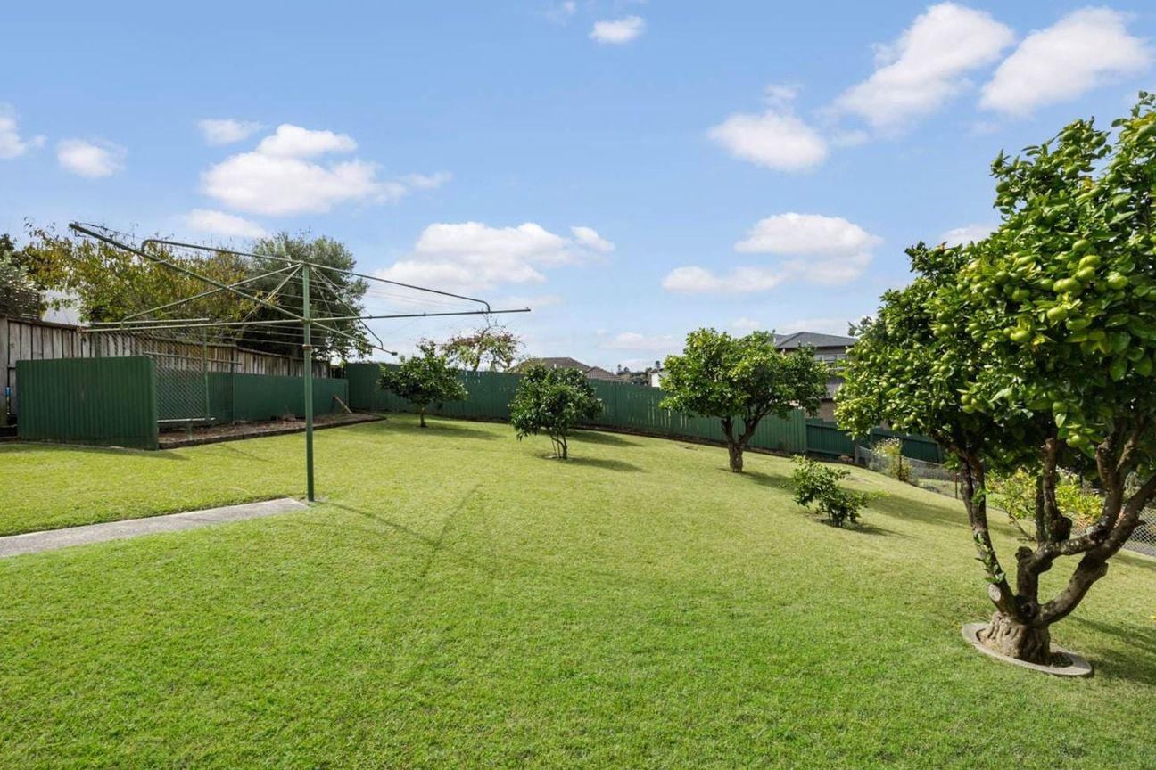 Large Family Home in Prime Central Location – pohled 5