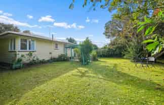 6 Holman Road, Te Atatu Peninsula