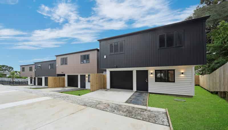 11A Kemp Road, Massey