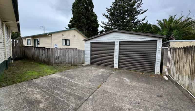 12A Friedlanders Road, Manurewa