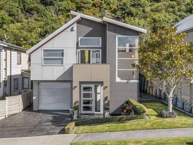 27 Waverton Terrace, Churton Park
