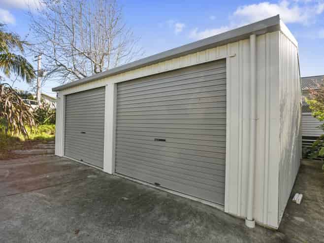 215 Tony Avenue, Thames