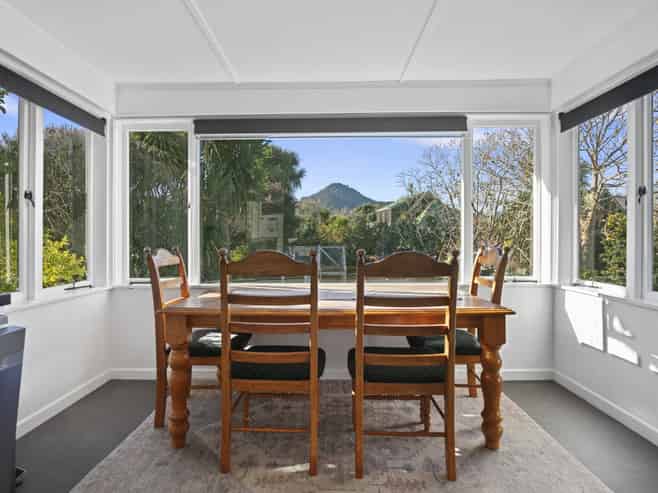215 Tony Avenue, Thames