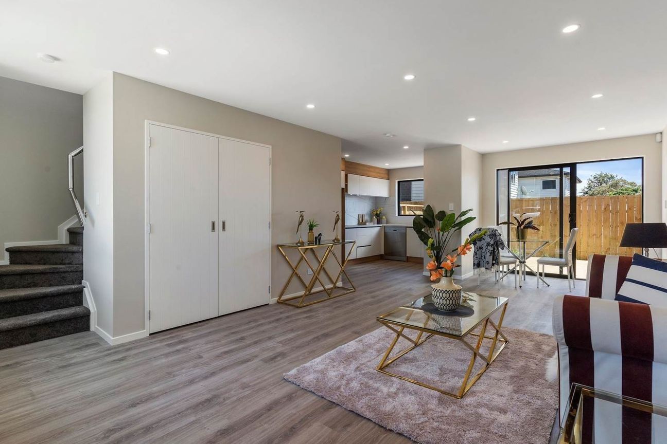 AFFORDABLE 3 BEDROOM TOWNHOUSE - Vista 5