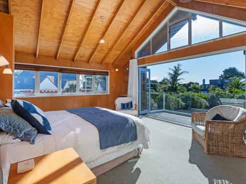 111 Pacific Parade, Matarangi