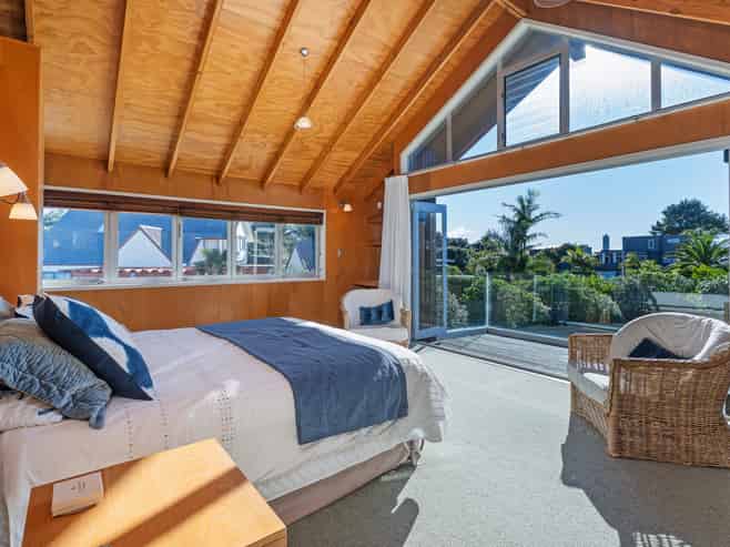 111 Pacific Parade, Matarangi