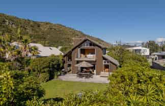 111 Pacific Parade, Matarangi