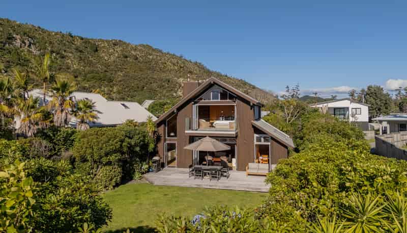 111 Pacific Parade, Matarangi