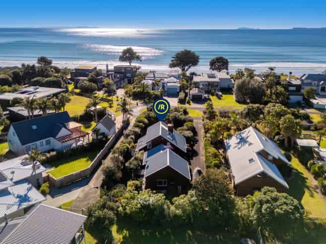 111 Pacific Parade, Matarangi