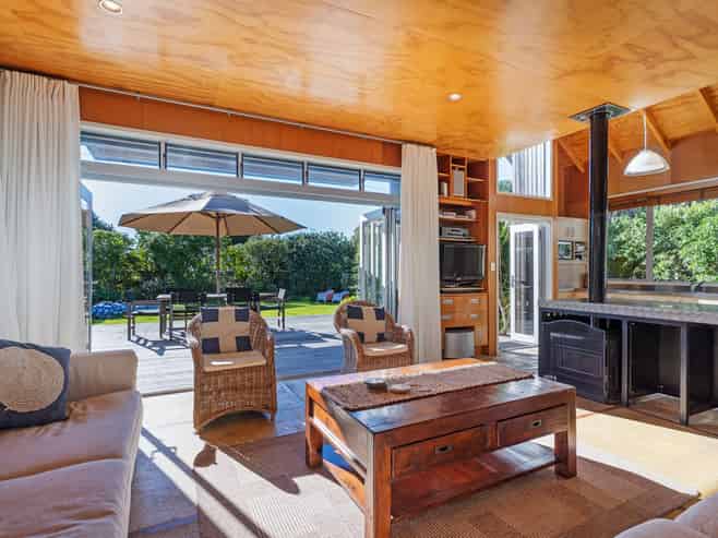 111 Pacific Parade, Matarangi