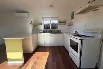 270 (Unit) Cook Drive, Whitianga