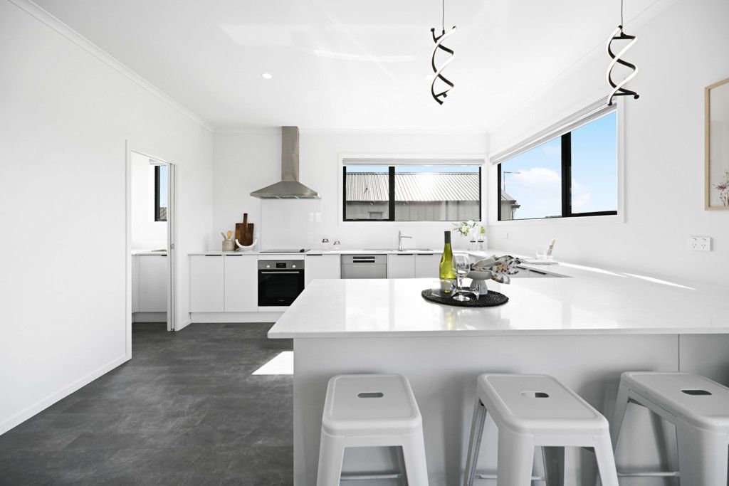 Luxury Views Without the Luxury Price Tag - Više