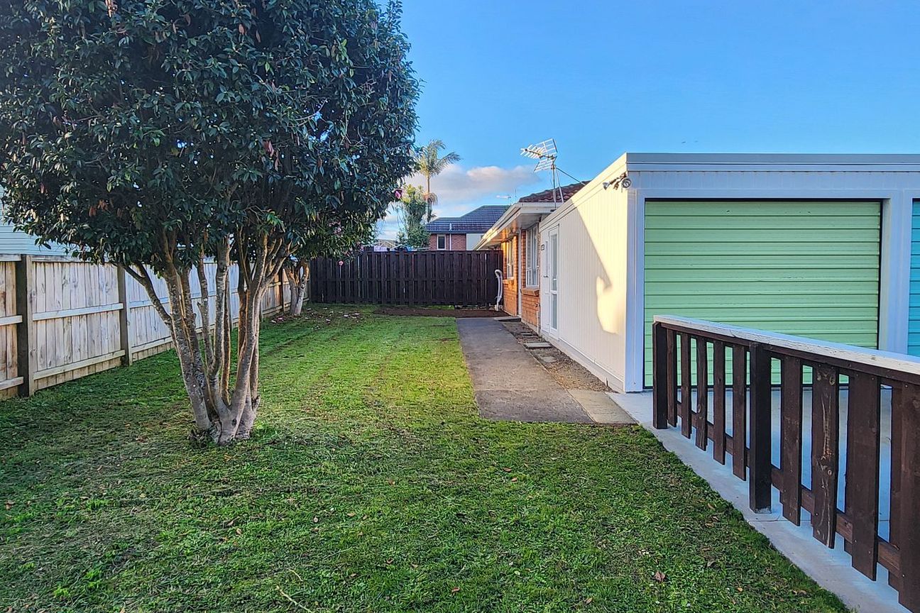 Clean unit with a big garden - Bild 3
