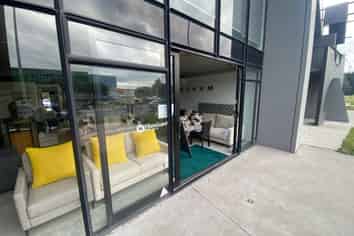 High Profile - Showroom, Warehouse, Office