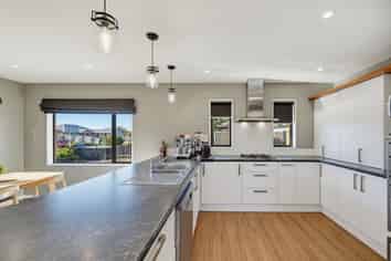 37 Parkinson Place, Woodend