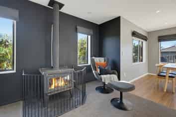 37 Parkinson Place, Woodend