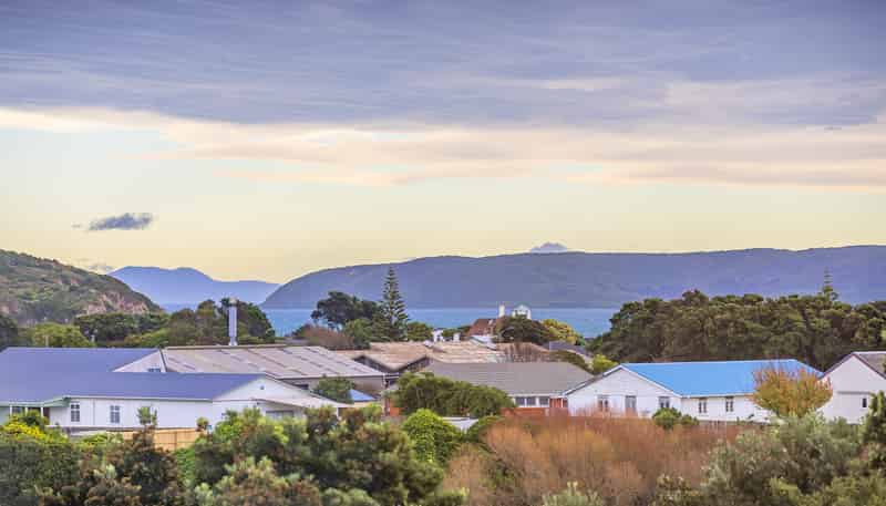 25 Chaffey Crescent, Titahi Bay