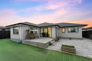 6D Crows Road, Swanson