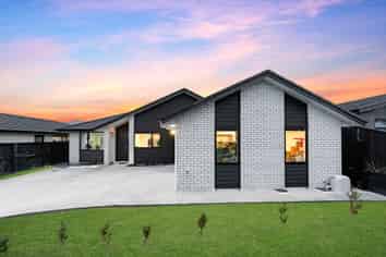 6D Crows Road, Swanson