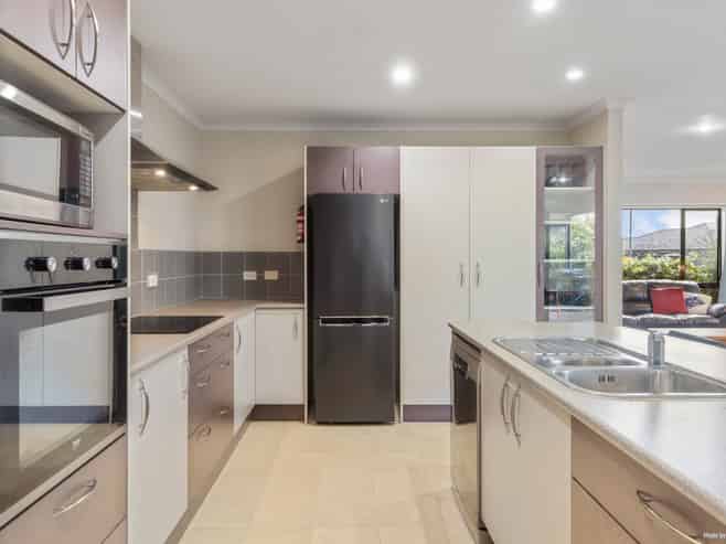 15 Wroxton Place, Waiuku