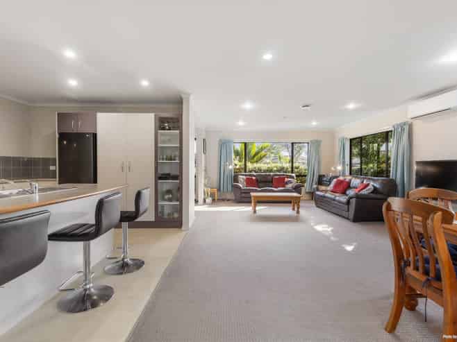 15 Wroxton Place, Waiuku