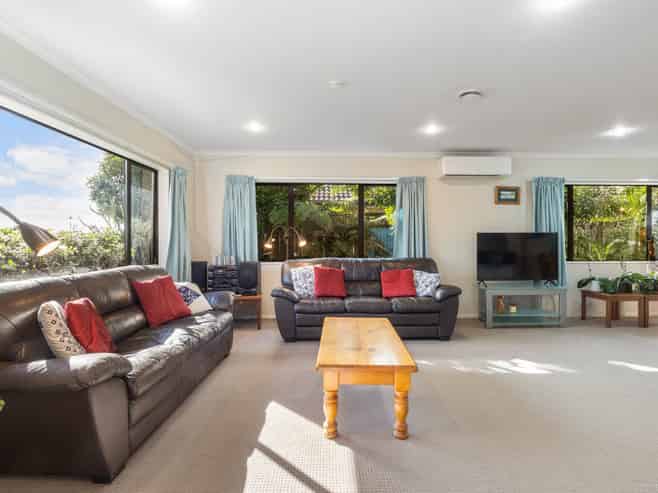 15 Wroxton Place, Waiuku