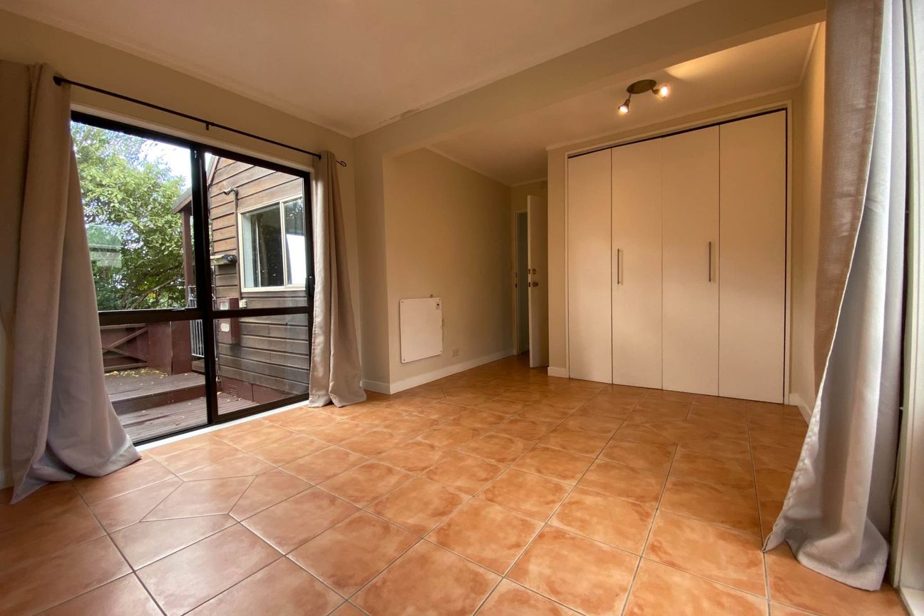 5 Bedroom Family Home in Rangitoto Zone - Fler