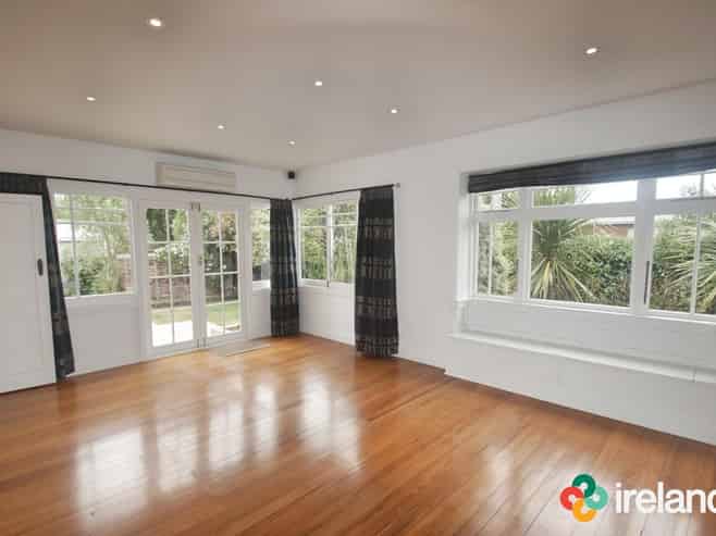 105 St Martins Road, Saint Martins