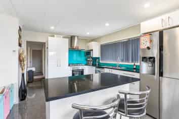 6 Kopu Place, Clendon Park